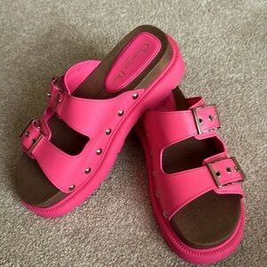 Christian Dior Diorquake leather and wood pink sandals , worn once. Like new